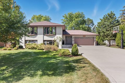 Photo of 6N464 Neva Terrace, Itasca, IL 60143 (MLS # 12466926) Photo of 6N464 Neva Terrace, Itasca, IL 60143 (MLS # 12466926)
