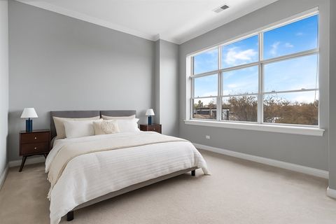 Tiny photo for 1815 N MILWAUKEE Avenue #402, Chicago, IL 60647 (MLS # 12514883)