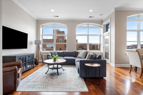 Tiny photo for 1815 N MILWAUKEE Avenue #402, Chicago, IL 60647 (MLS # 12514883)