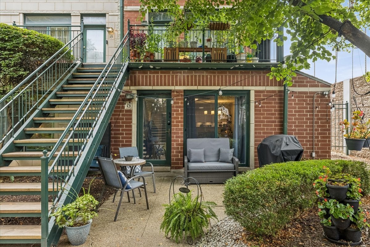 1812 S Clark Street 13