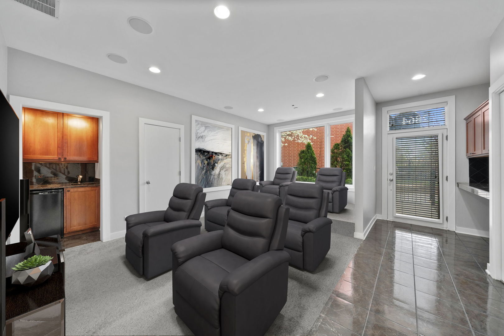 2864 N Riverwalk Drive