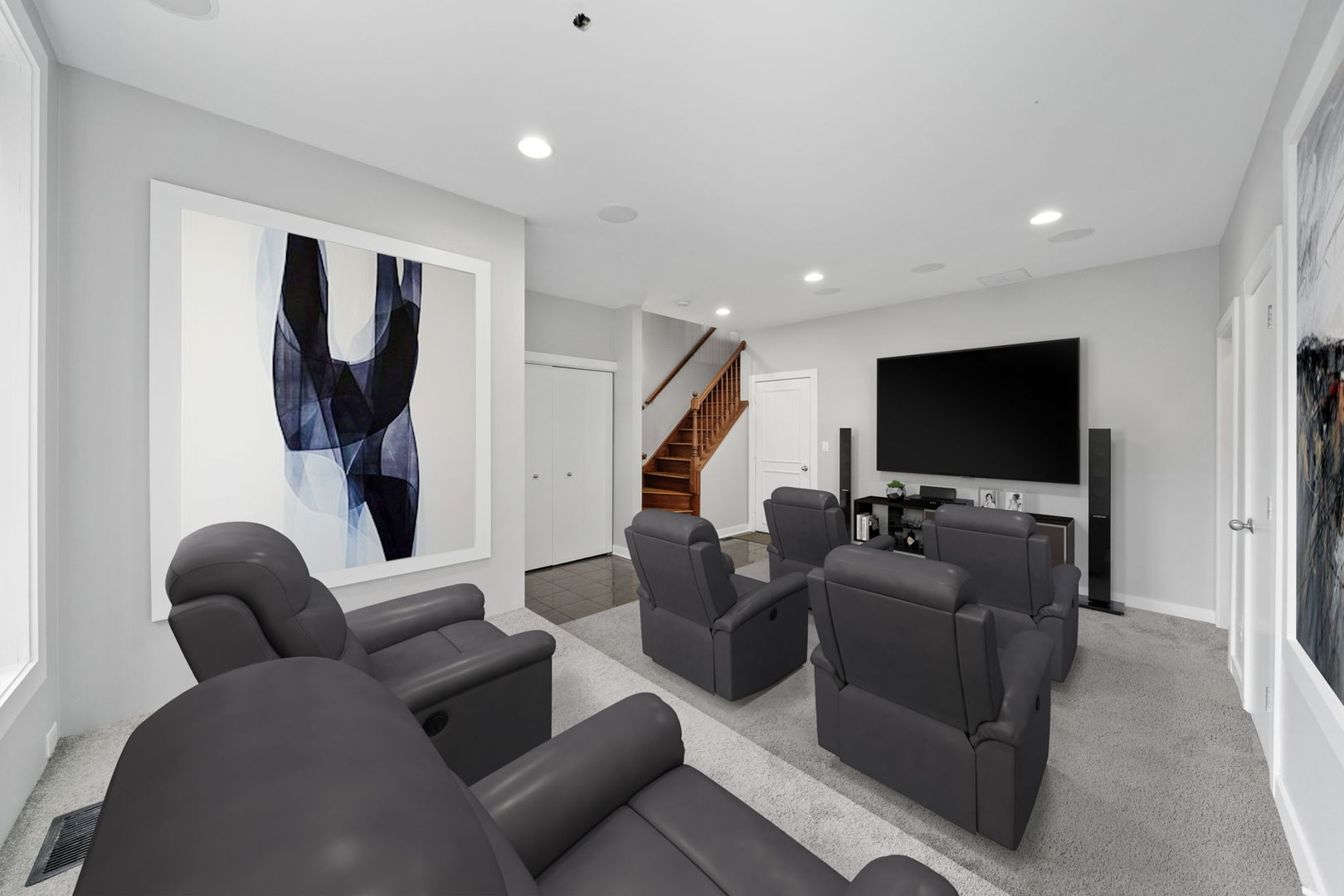2864 N Riverwalk Drive