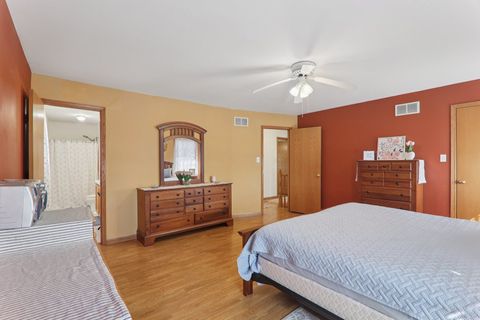 Tiny photo for 13500 Lavergne Avenue, Crestwood, IL 60418 (MLS # 12602875)