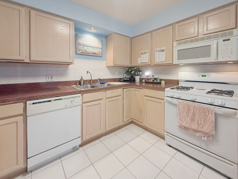 Tiny photo for 5840 W Lawrence Avenue #301, Chicago, IL 60630 (MLS # 12598297)