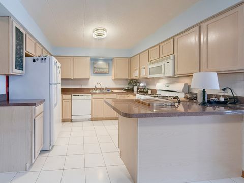 Tiny photo for 5840 W Lawrence Avenue #301, Chicago, IL 60630 (MLS # 12598297)