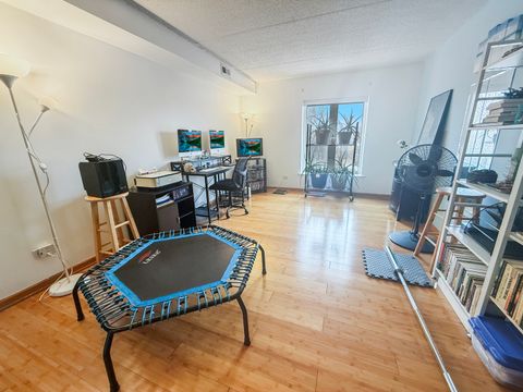 Tiny photo for 5840 W Lawrence Avenue #301, Chicago, IL 60630 (MLS # 12598297)