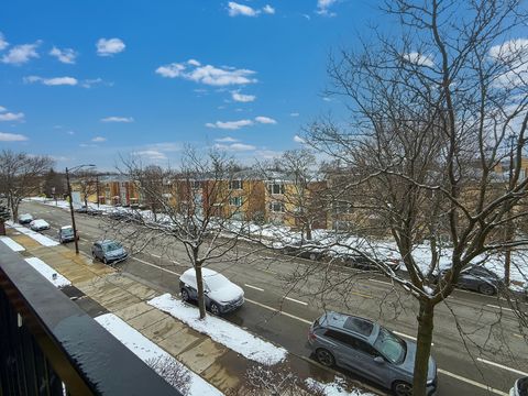 Tiny photo for 5840 W Lawrence Avenue #301, Chicago, IL 60630 (MLS # 12598297)