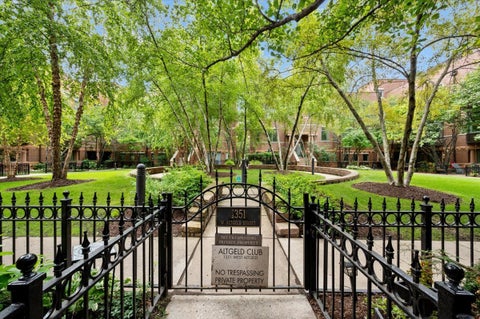 Tiny photo for 1351 W Altgeld Street #3B, Chicago, IL 60614 (MLS # 12732750)