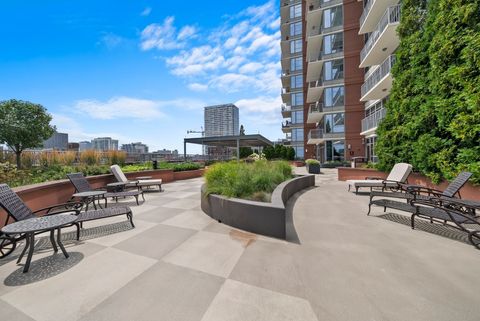Tiny photo for 1600 S Prairie Avenue #1507, Chicago, IL 60616 (MLS # 12461517)
