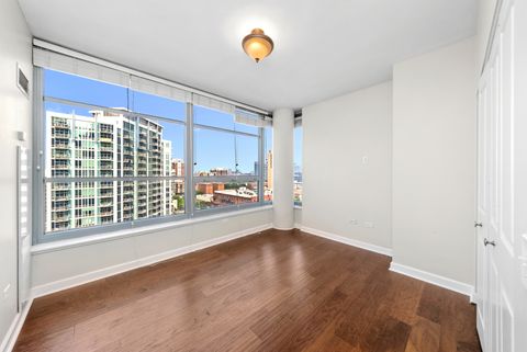 Tiny photo for 1600 S Prairie Avenue #1507, Chicago, IL 60616 (MLS # 12461517)