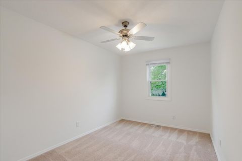 Tiny photo for 1315 Bancroft Drive, Bloomington, IL 61704 (MLS # 12622860)