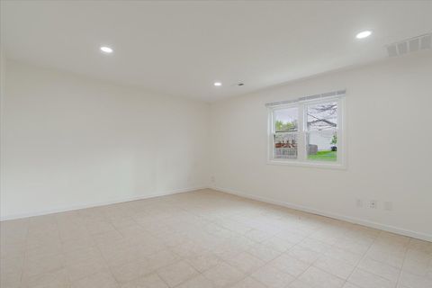 Tiny photo for 1315 Bancroft Drive, Bloomington, IL 61704 (MLS # 12622860)