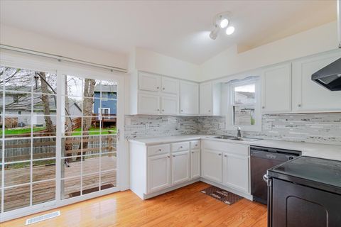 Tiny photo for 1315 Bancroft Drive, Bloomington, IL 61704 (MLS # 12622860)