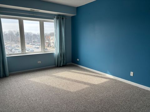 Tiny photo for 3303 Grove Avenue #310, Berwyn, IL 60402 (MLS # 12572266)