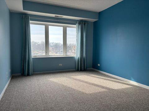 Tiny photo for 3303 Grove Avenue #310, Berwyn, IL 60402 (MLS # 12572266)