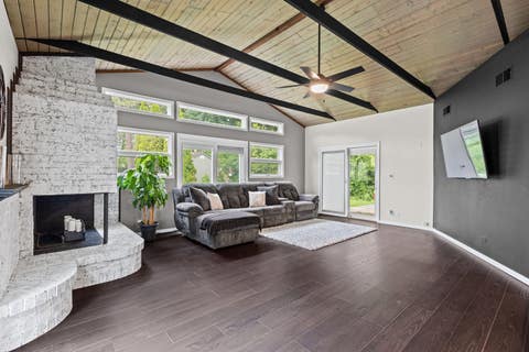 Tiny photo for 380 Pleasant Street, Hoffman Estates, IL 60169 (MLS # 12659924)
