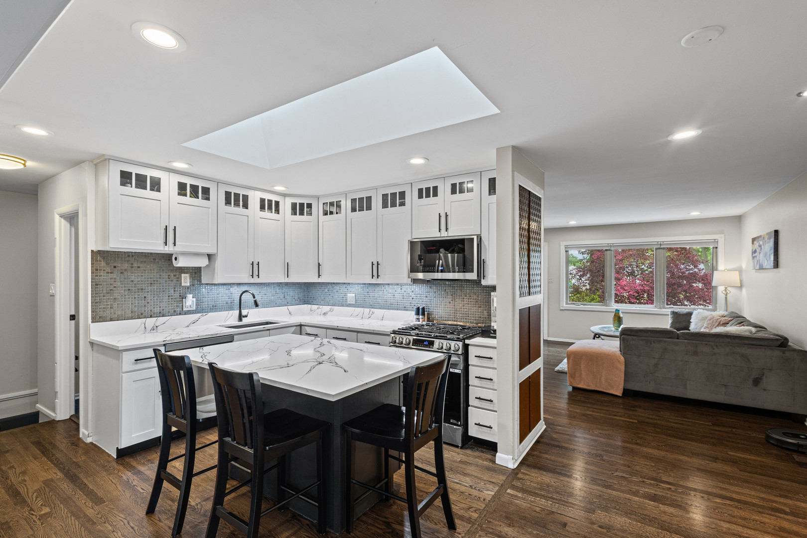 380 Pleasant Street