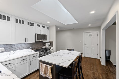 Tiny photo for 380 Pleasant Street, Hoffman Estates, IL 60169 (MLS # 12659924)
