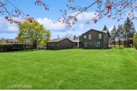 Tiny photo for 19738 W Martin Drive, Mundelein, IL 60060 (MLS # 12512937)