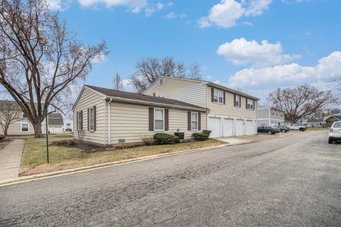 Photo of 337 Mallard Court, Vernon Hills, IL 60061 (MLS # 12630592)