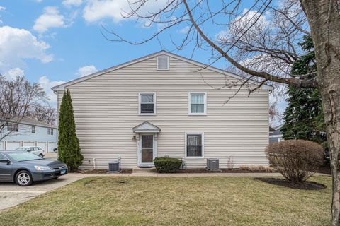 Tiny photo for 337 Mallard Court, Vernon Hills, IL 60061 (MLS # 12630592)