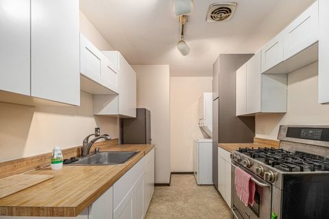 Tiny photo for 337 Mallard Court, Vernon Hills, IL 60061 (MLS # 12630592)
