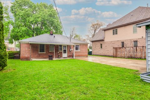 Tiny photo for 805 E Rockland Road, Libertyville, IL 60048 (MLS # 12623694)