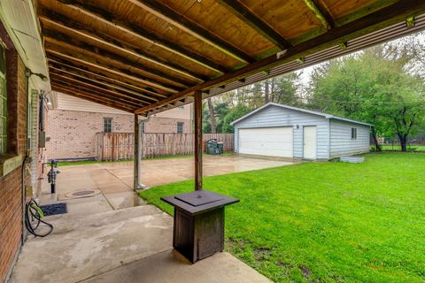 Tiny photo for 805 E Rockland Road, Libertyville, IL 60048 (MLS # 12623694)