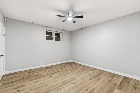 Tiny photo for 1531 W Oakdale Avenue #1, Chicago, IL 60657 (MLS # 12579588)