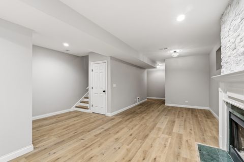 Tiny photo for 1531 W Oakdale Avenue #1, Chicago, IL 60657 (MLS # 12579588)
