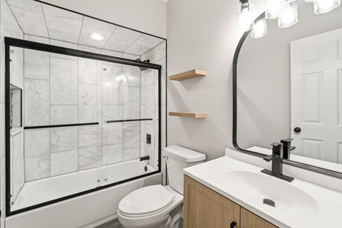 Tiny photo for 1531 W Oakdale Avenue #1, Chicago, IL 60657 (MLS # 12579588)