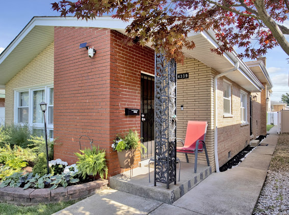 4339 W 83rd Street