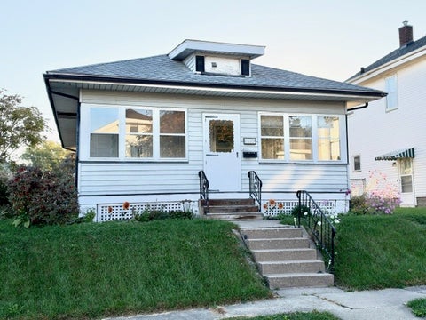 Photo of 2129 Madison Street, Davenport, IA 52804 (MLS # 12797201)