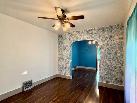 Tiny photo for 2129 Madison Street, Davenport, IA 52804 (MLS # 12797201)