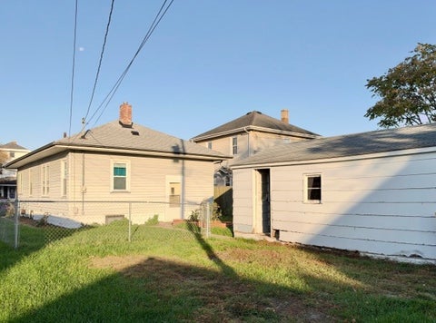 Tiny photo for 2129 Madison Street, Davenport, IA 52804 (MLS # 12797201)