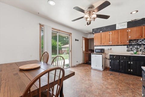 Tiny photo for 15342 DOBSON Avenue, South Holland, IL 60473 (MLS # 12743781)