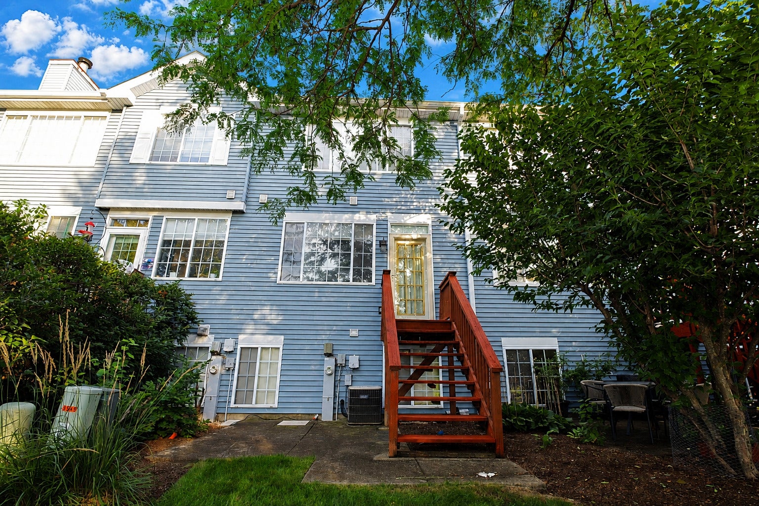 5559 Elizabeth Place