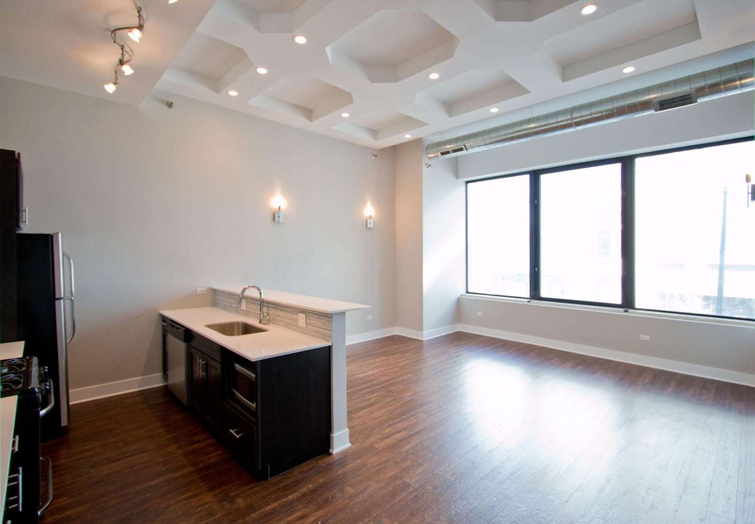 1338 S Michigan Avenue 08