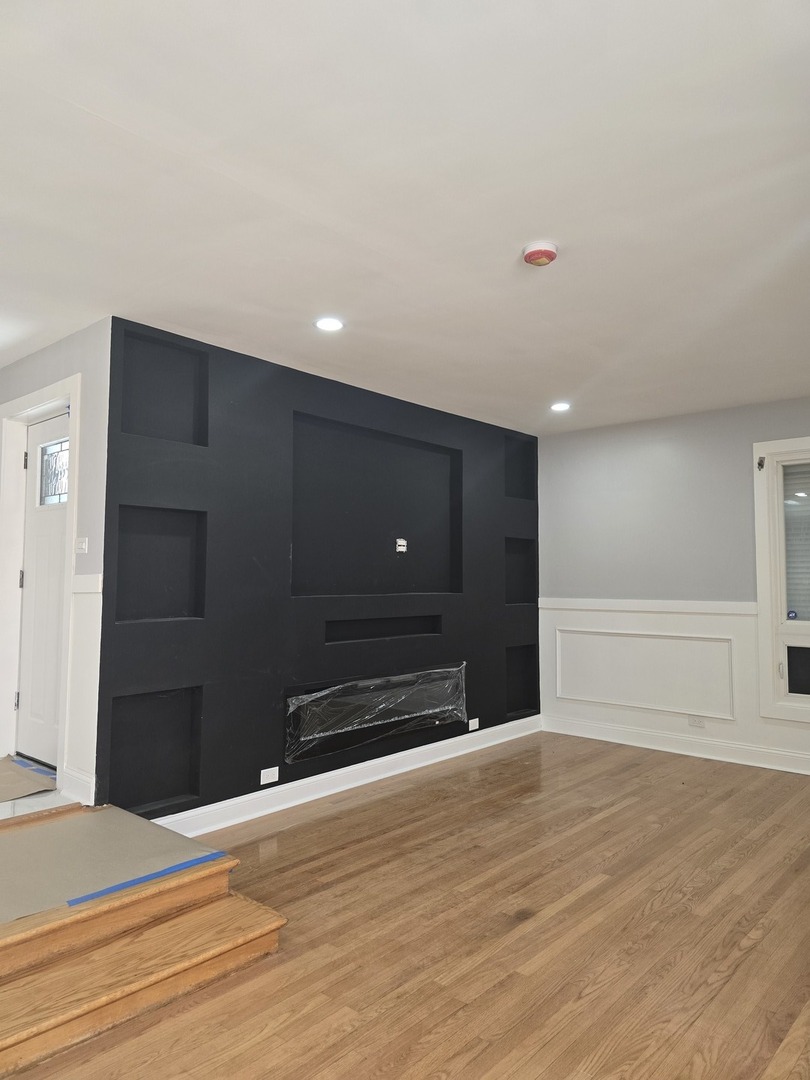 9727 S michigan Avenue