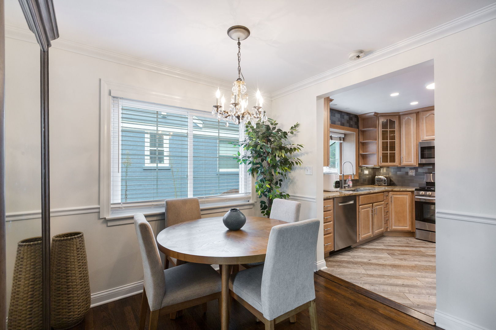 2140 Walnut Court