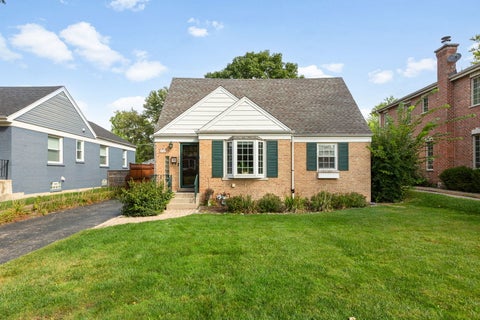 Photo of 2140 Walnut Court, Glenview, IL 60025 (MLS # 12763299)