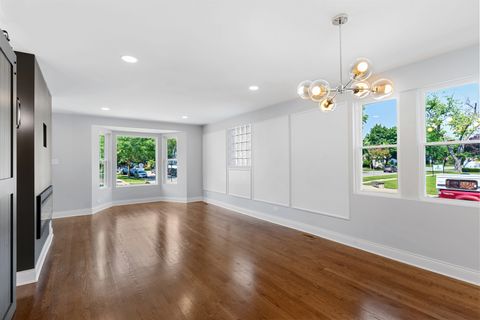 Tiny photo for 6924 34th Street, Berwyn, IL 60402 (MLS # 12481718)