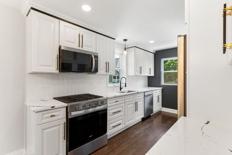 Tiny photo for 6924 34th Street, Berwyn, IL 60402 (MLS # 12481718)