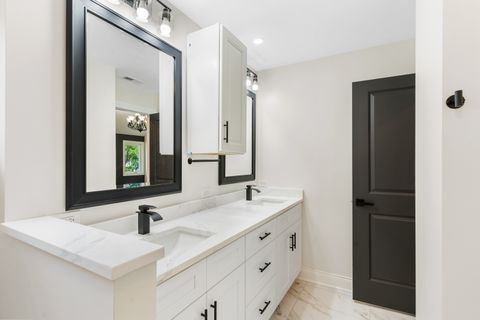 Tiny photo for 6924 34th Street, Berwyn, IL 60402 (MLS # 12481718)