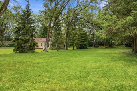 Tiny photo for 26797 W Longwood Drive, Ingleside, IL 60041 (MLS # 12724562)