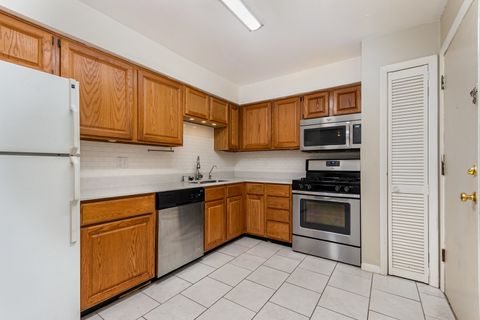 Tiny photo for 5740 Concord Lane #12, Clarendon Hills, IL 60514 (MLS # 12463294)