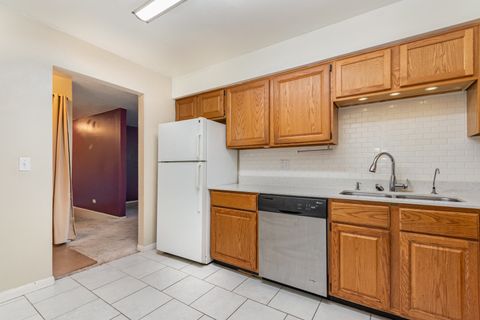 Tiny photo for 5740 Concord Lane #12, Clarendon Hills, IL 60514 (MLS # 12463294)