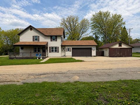 Tiny photo for 317 S Walnut Street, Shannon, IL 61078 (MLS # 12635231)