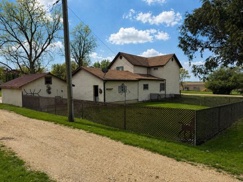 Tiny photo for 317 S Walnut Street, Shannon, IL 61078 (MLS # 12635231)