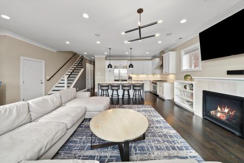 Tiny photo for 1042 W Altgeld Street #3, Chicago, IL 60614 (MLS # 12621347)